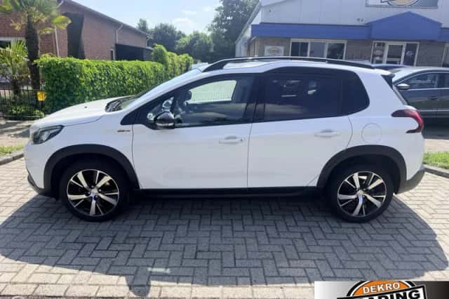 Peugeot 2008 (2016) thumbnail 2