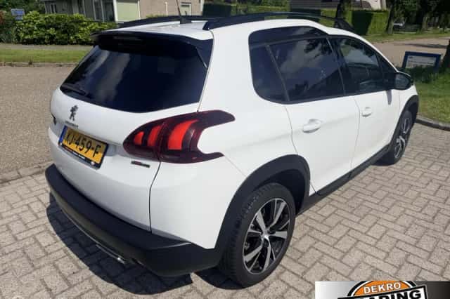 Peugeot 2008 (2016) thumbnail 5