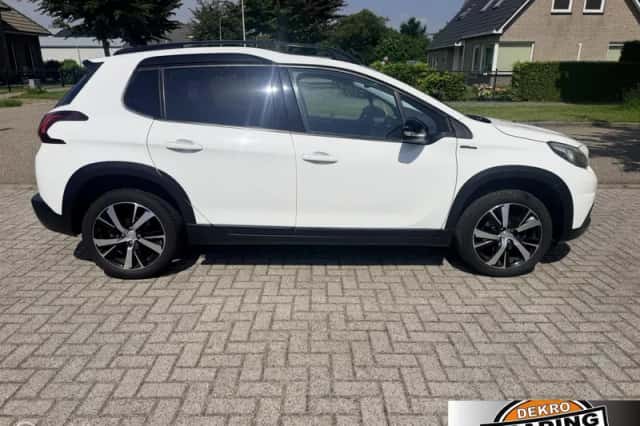 Peugeot 2008 (2016) thumbnail 6