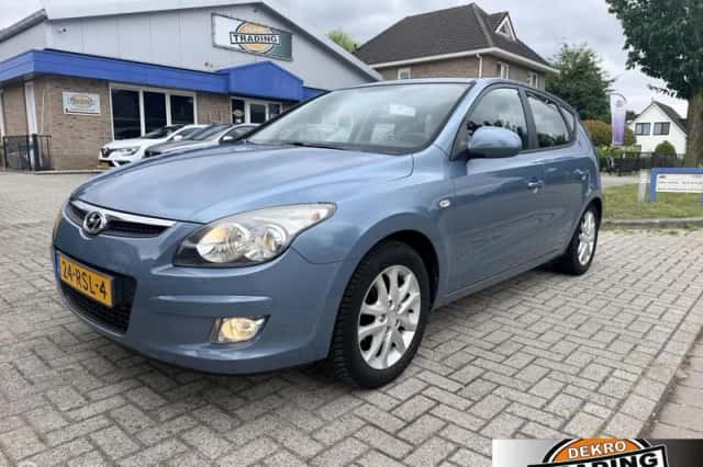 Hyundai i30 (2011) thumbnail 1