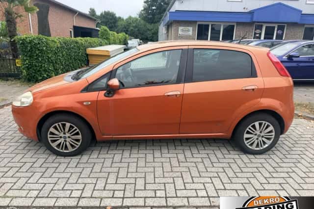 Fiat Grande Punto (2006) thumbnail 2