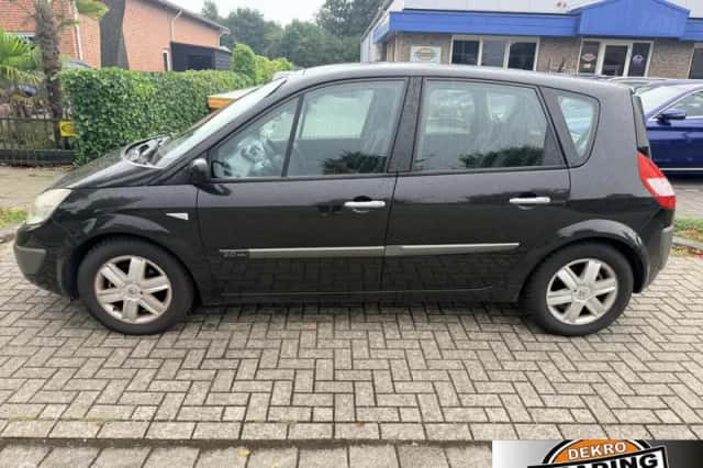Renault Scénic (2006) thumbnail 2