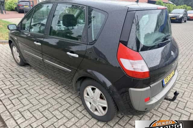 Renault Scénic (2006) thumbnail 3