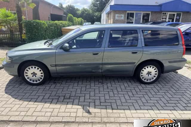Volvo V70 (2001) thumbnail 2