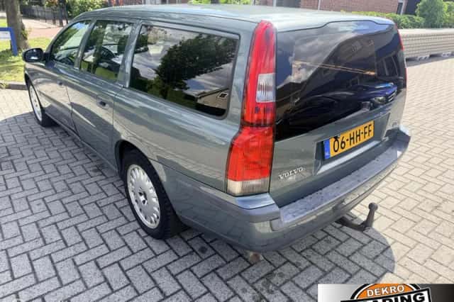 Volvo V70 (2001) thumbnail 3