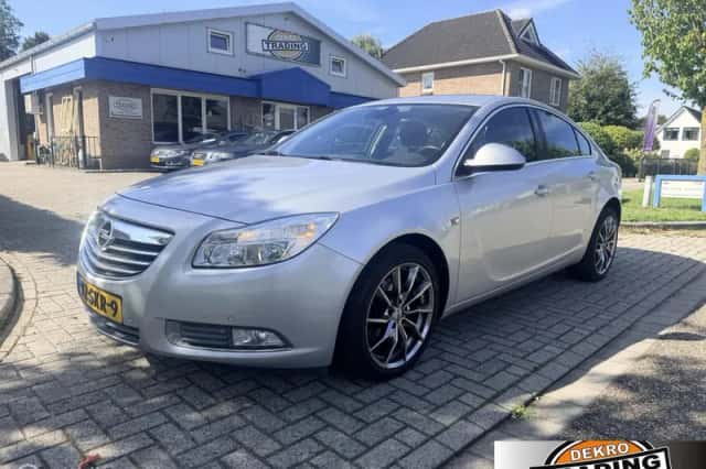 Opel Insignia (2011) thumbnail 1