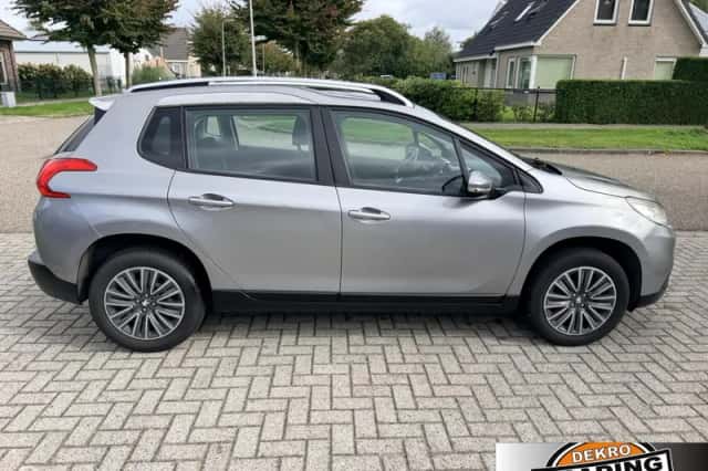 Peugeot 2008 (2014) thumbnail 6