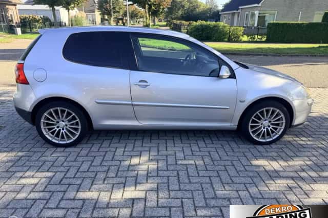 Volkswagen Golf (2004) thumbnail 6
