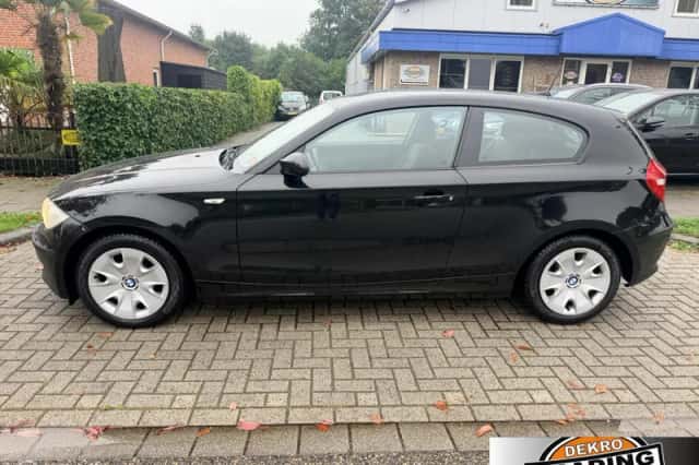 BMW 1-Serie (2009) thumbnail 2