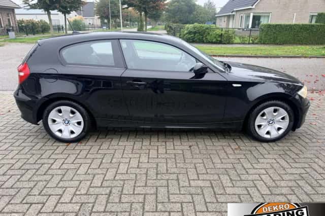 BMW 1-Serie (2009) thumbnail 6