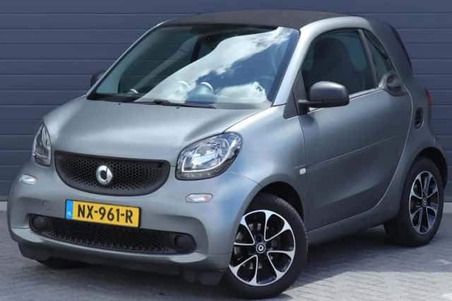 Smart ForTwo (2017) thumbnail 2