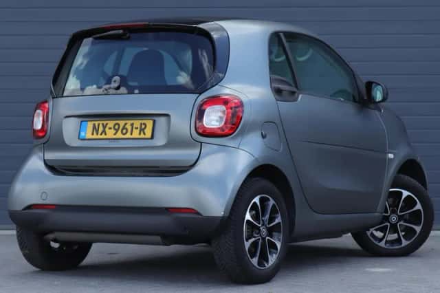Smart ForTwo (2017) thumbnail 6