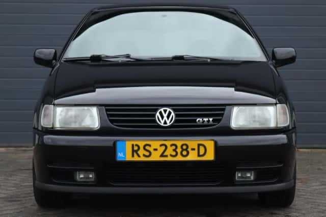 Volkswagen Polo (1999) thumbnail 3