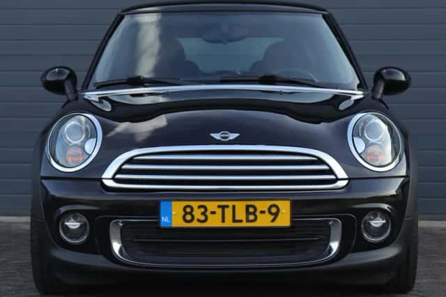 MINI One (2012) thumbnail 3