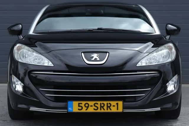 Peugeot RCZ (2011) thumbnail 3