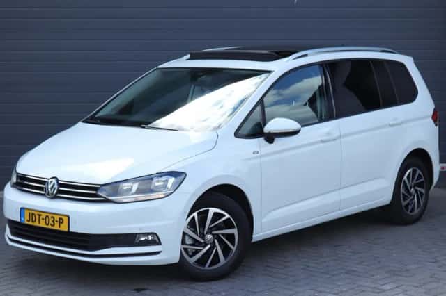 Volkswagen Touran (2019) thumbnail 2