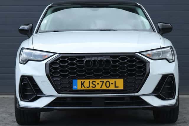 Audi Q3 Sportback (2022) thumbnail 3