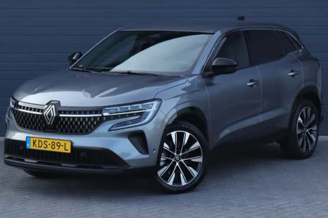 Renault Austral (2023) thumbnail 2
