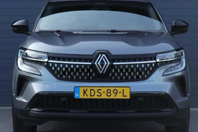 Renault Austral (2023) thumbnail 3