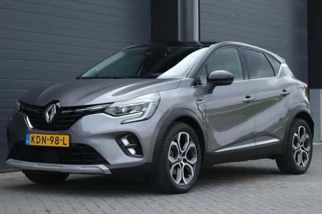 Renault Captur (2021) thumbnail 5