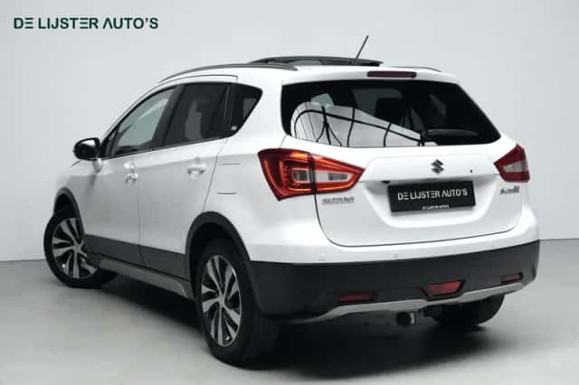 Suzuki SX4 S-Cross (2018) thumbnail 3