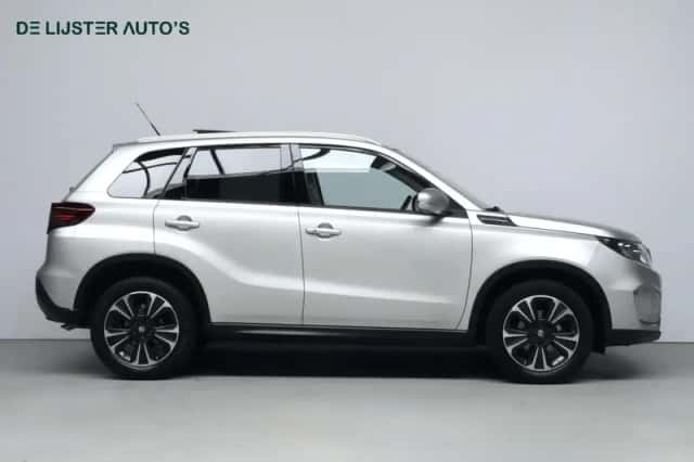 Suzuki Vitara (2019) thumbnail 4