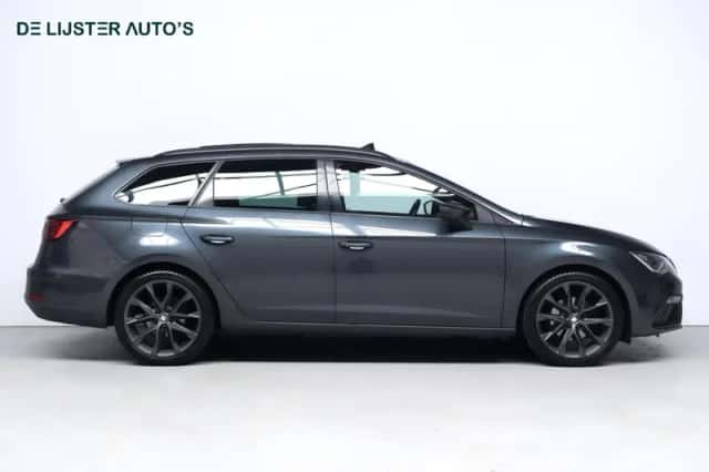 SEAT Leon (2019) thumbnail 4