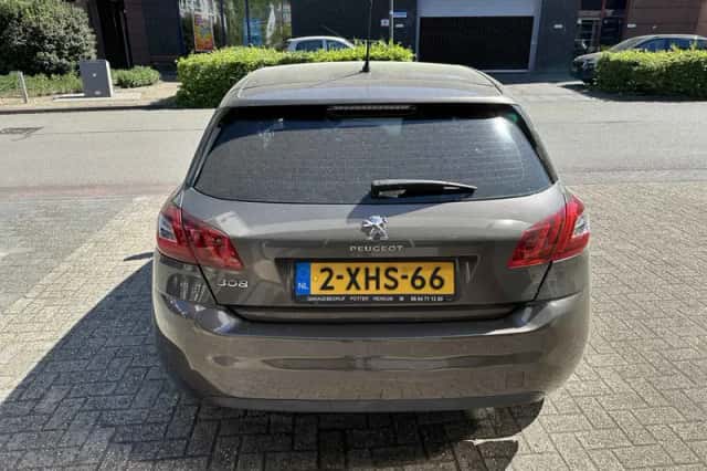 Peugeot 308 (2014) thumbnail 4