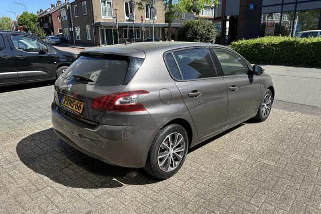Peugeot 308 (2014) thumbnail 5
