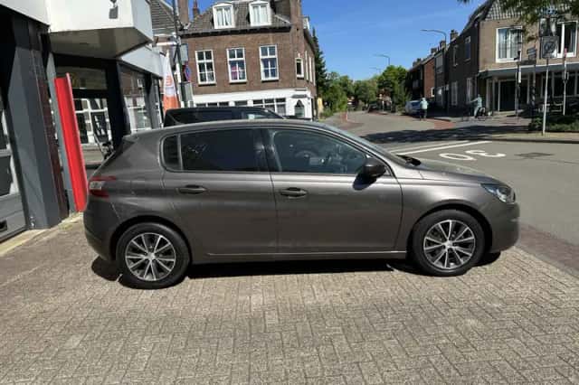 Peugeot 308 (2014) thumbnail 6