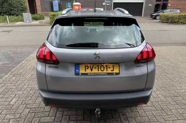 Peugeot 2008 (2017) thumbnail 4