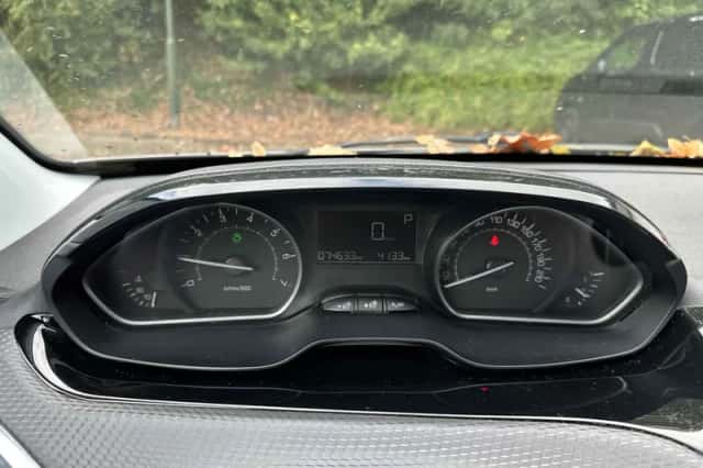 Peugeot 2008 (2017) thumbnail 5