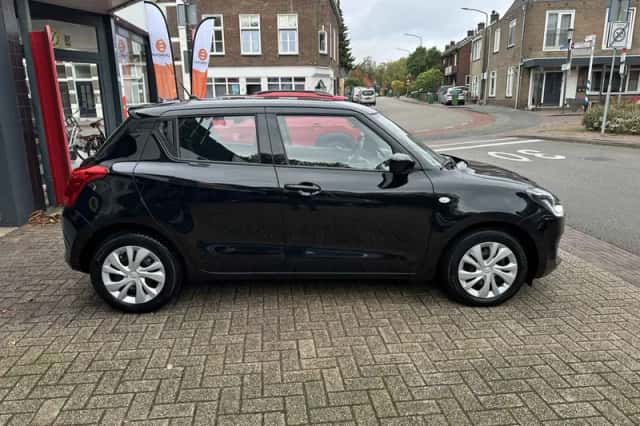 Suzuki Swift (2023) thumbnail 6