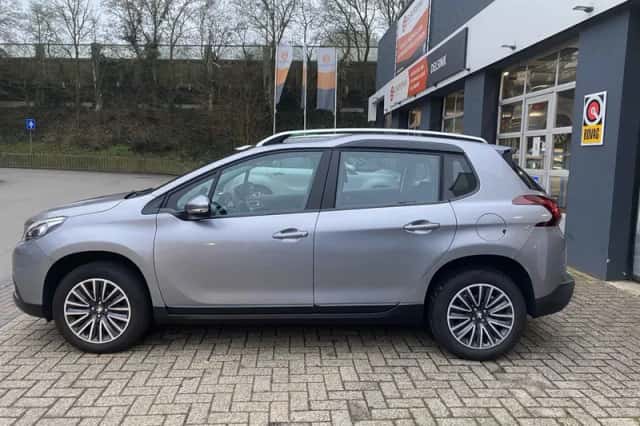 Peugeot 2008 (2018) thumbnail 2