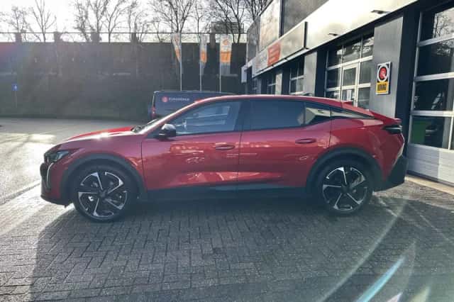 Peugeot 408 (2025) thumbnail 2