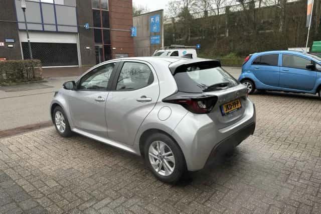 Mazda 2 Hybrid (2025) thumbnail 3