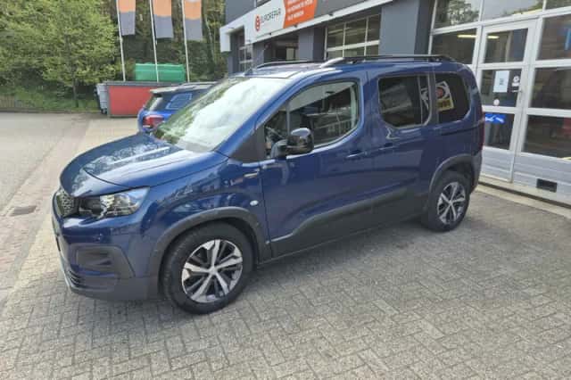 Peugeot Rifter (2019) thumbnail 2