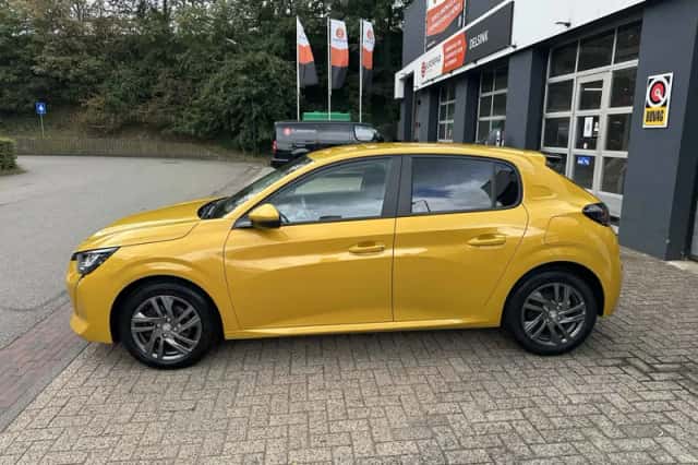 Peugeot 208 (2021) thumbnail 2