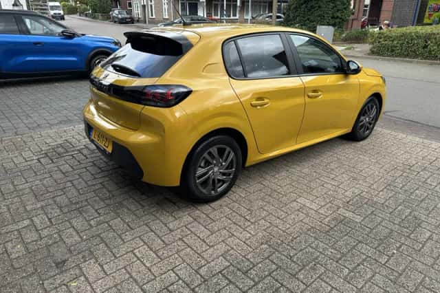 Peugeot 208 (2021) thumbnail 5