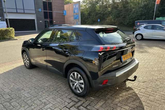Peugeot 2008 (2020) thumbnail 3