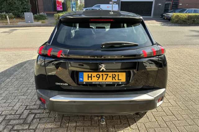 Peugeot 2008 (2020) thumbnail 4