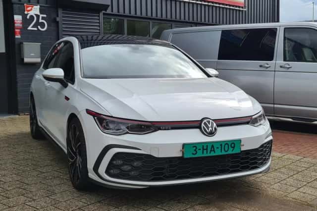 Volkswagen Golf (2021) thumbnail 1