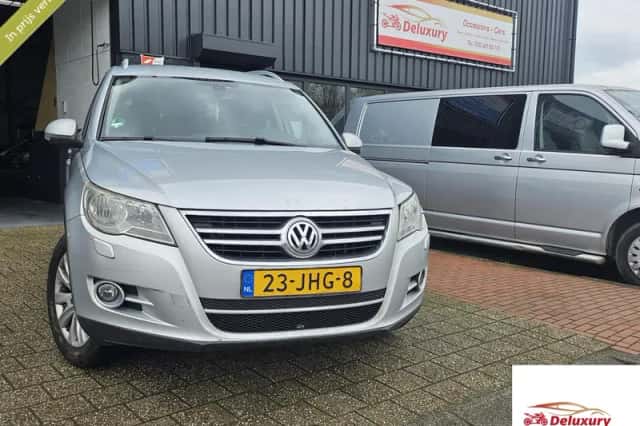 Volkswagen Tiguan (2007) thumbnail 1