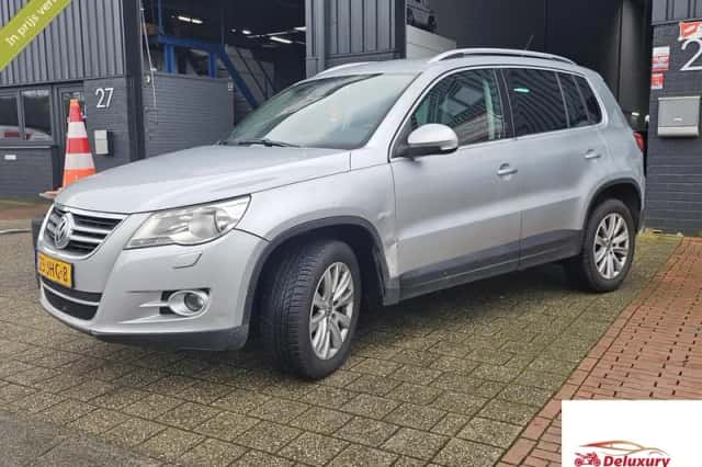 Volkswagen Tiguan (2007) thumbnail 3