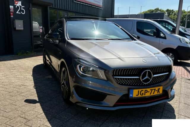 Mercedes-Benz CLA-Klasse (2015) thumbnail 2