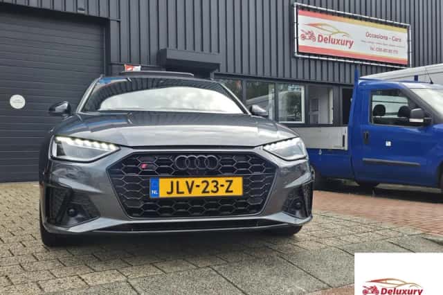Audi S4 (2021) thumbnail 2