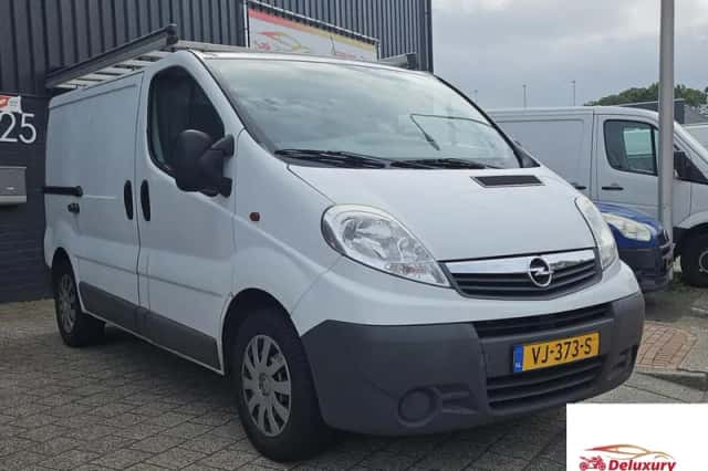 Opel Vivaro (2014) thumbnail 2