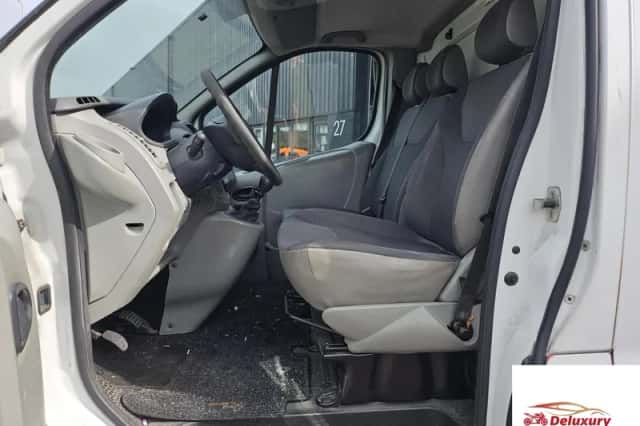 Opel Vivaro (2014) thumbnail 4