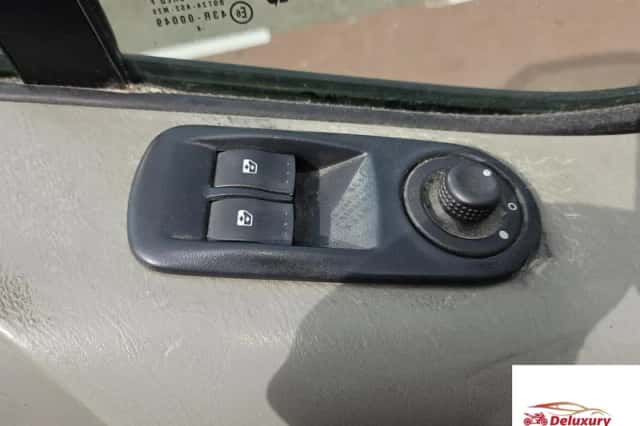 Opel Vivaro (2014) thumbnail 5