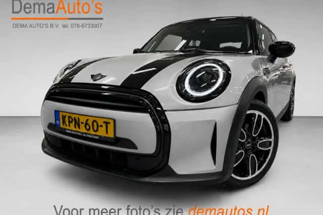 MINI Cooper (2023) thumbnail 1